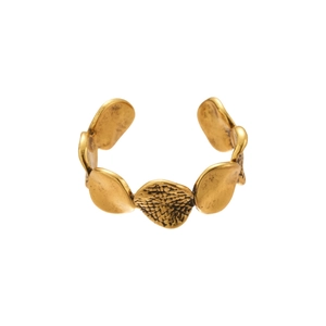 Vintage goldener asymmetrischer Blumenring mit Hammerschlag-Textur und offenem Metalldesign