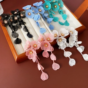 Douces Boucles d'Oreilles Fleur Pompon En Zirconia Pour Femmes Boucles d'Oreilles Pendantes Florales En Cuivre Bijoux Vacances