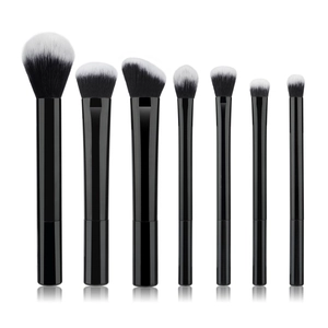 7 pieces makeup brush set with black and white gradient bristles on clear glossy handles