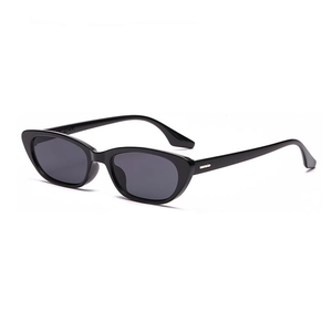 Lunettes de soleil œil-de-chat noires classiques avec petites montures rétro et verres foncés