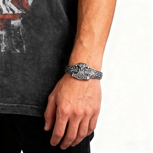 Viking Thor Hammer Mjolnir Stainless Steel Bracelet Men Retro Norse Mythology Celtic Knot Embossed Adjustable Open Cuff