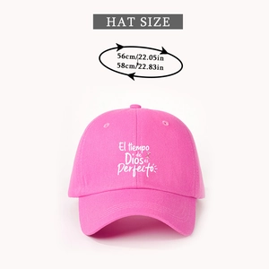 Détail de la casquette rose Dios Perfecto avec mesures de taille de tête ajustables