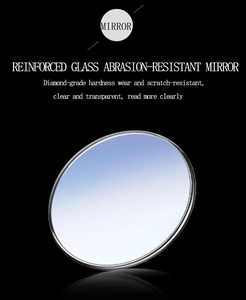 Detail of the scratch-resistant reinforced glass mirror for waterproof square watches