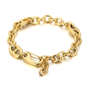 Gold stainless steel pig nose Cuban link chain bracelet with a large lobster clasp