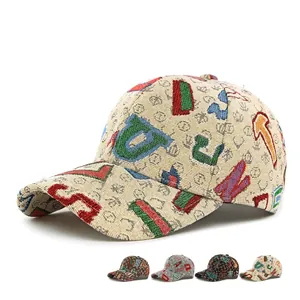Streetwear Unisex Baseballpet Met Kleurrijk Letterborduurwerk Hardtop Jacquard Polyester Stof Verstelbare Retro Hoed