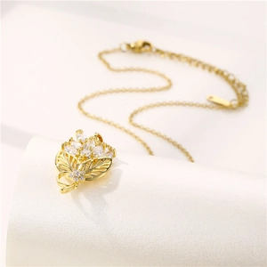 Minimalist 18K gold plated stainless steel necklace with sparkling zircon flower pendant
