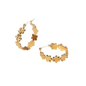 Golden flower hoop earrings in stainless steel with elegant floral wreath design