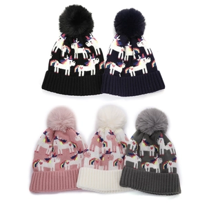 Berretto Invernale Lavorato A Maglia Per Bambini Caldo Acrilico Cartone Animato Unicorno Jacquard Arcobaleno Con Pompon In Pelliccia
