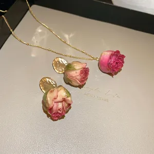 Preserved rose jewelry set with gold-plated necklace and vintage texture stud earrings