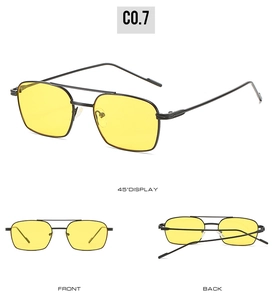 Trois vues de lunettes de soleil rétro carrées avec monture en métal noir et verres jaunes