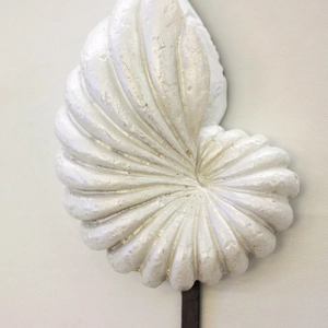 Colgador de pared decorativo con forma de caracola blanca para llaves