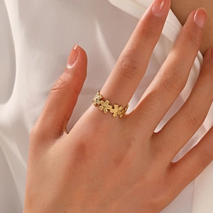 Adjustable golden flower ring for women made of durable polished stainless steel
