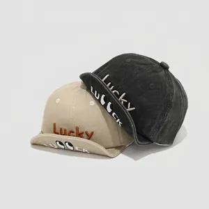Kinder-Baseballkappe aus Baumwolle mit Lucky-Stickerei und Augen in Schwarz und Khaki