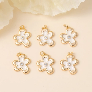 Lot de six pendentifs fleurs en émail doré avec zircone pour la création de bijoux DIY