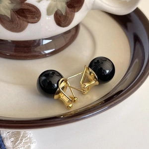 Elegant 925 sterling silver hoop earrings with black onyx bead in vintage gold finish