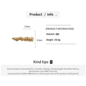 Detail of 3.5cm gold spiral ABS earring with dimensions and 50.4g weight specs
