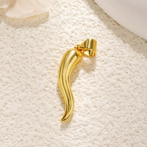 3D gold-plated chili pepper pendant with red enamel finish for DIY jewelry necklaces