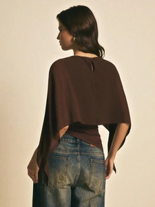 Bruine chiffon blouse met cape mouwen en gelaagd design met vintage rechte jeans