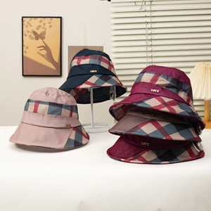 Women Bucket Hat Viscose Fiber Plaid Patchwork Foldable UV Protection Summer Casual Sun Hat For Ladies With Metal Decor