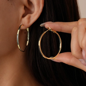 Boucles D'oreilles Créoles Géométriques Émail Noir Strass Cuivre Plaqué Or 14K Avec Tige En Argent Sterling 925 Pour Femme