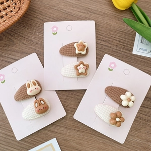 Plush cartoon bunny flower star hair clips in beige and brown for kids' accessories