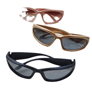 Kids vintage Y2K rectangular sunglasses in black champagne and pink for UV protection