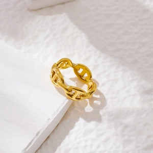 Polished gold chain link ring featuring a stylish pig nose anchor design for women