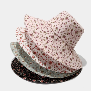 Chapeau de soleil à large bord fleuri pour femme en rose beige vert et noir