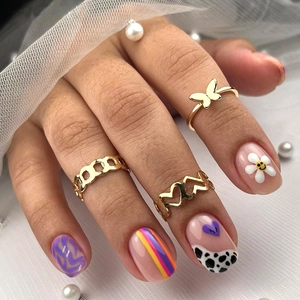 Kurze Quadratische Aufpressnägel Bunte Gestreifte Kuhdruck Gänseblümchen Smile Face Lila Welle Kunststoff Falsche Nägel