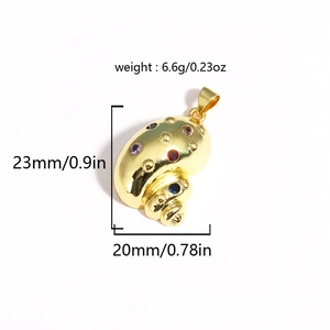 Dimensions et poids détaillés du pendentif spirale doré avec pierres précieuses