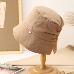 Elegant Bucket Hat Cotton Linen Sun Protection Wide Brim Retro Cloche Hat With Metal Charm For Women