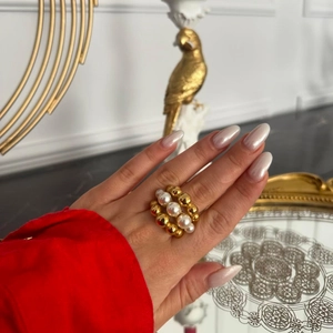 Elegant triple-layer 18k gold-plated ring with alternating gold beads and white pearls