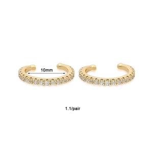 Lussuosi orecchini a cerchio dorati da 10 mm con zirconi cubici chiari e brillanti
