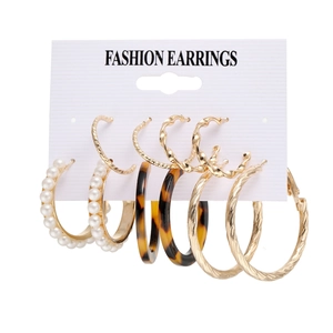 Set of 6 pairs minimalist gold hoop earrings with pearls and tortoiseshell resin patterns