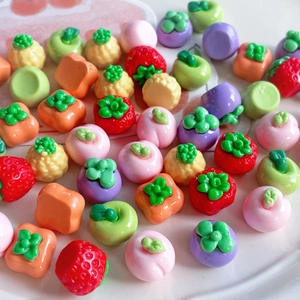 Mini perline di frutta in resina 3D tra cui fragola e pesca per accessori per capelli