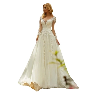 Elegante abito da sposa in pizzo con scollo a V profondo, maniche lunghe e gonna a trapezio