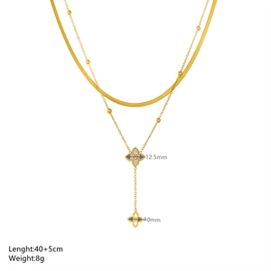 Collier double rang en acier titane plaqué or avec trèfles et chaîne serpent plate