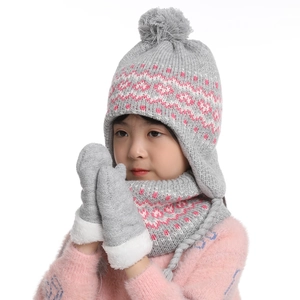 Set invernale bimbo con cappello in maglia foderato, sciarpa e guanti con fiocchi neve