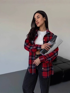 Classic plaid long sleeve button-down shirt with retro lapel and red-blue check pattern