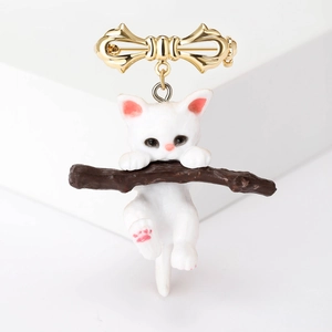Cute White Cat On Tree Branch Brooch Pin Enamel Alloy Animal Bowknot Fashion Jewelry For Women Girls