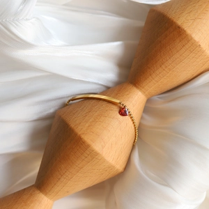 Minimalist 18K gold plated stainless steel bead bracelet with a red heart pendant