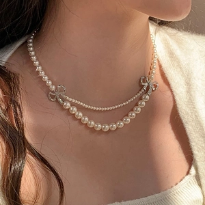 Collier Double Rang De Künstliche Perles Fantaisie Avec Noeud Papillon En Strass Alliage Pendentif Bijou Élégant Style Rétro