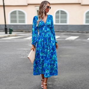 Women's blue floral V-neck long sleeve dress for leisure vacations in city street style