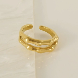 Minimalistischer Doppelring im Bambus-Design aus 18k vergoldetem Edelstahl für Damen