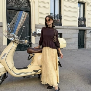 Women Pleated Maxi Skirt Elastic High Waist Flowy Polyester A-Line Long Skirt Sweet Fresh Vintage