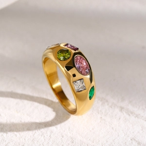 Anello largo in acciaio inossidabile placcato oro 18k con zirconi cubici multicolore
