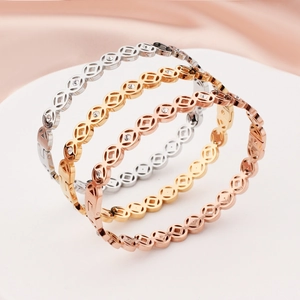 Hollow Stainless Steel Bracelet With Inlaid Zircon Geometric Coin Pattern Lucky Jewelry For Women