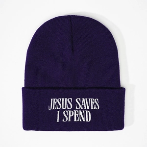 Bonnet en tricot violet foncé avec broderie Jesus Saves I Spend pour un look décontracté