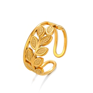 Minimalist gold leaf open ring in adjustable stainless steel with filigree details