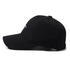 Casquette de baseball noire à séchage rapide avec broderie latérale pour le sport
